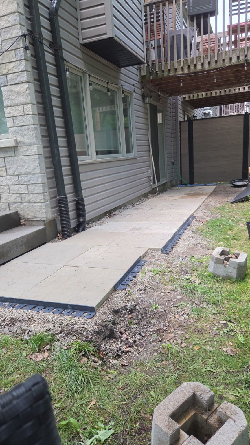 Modern entrance steps, Ottawa
